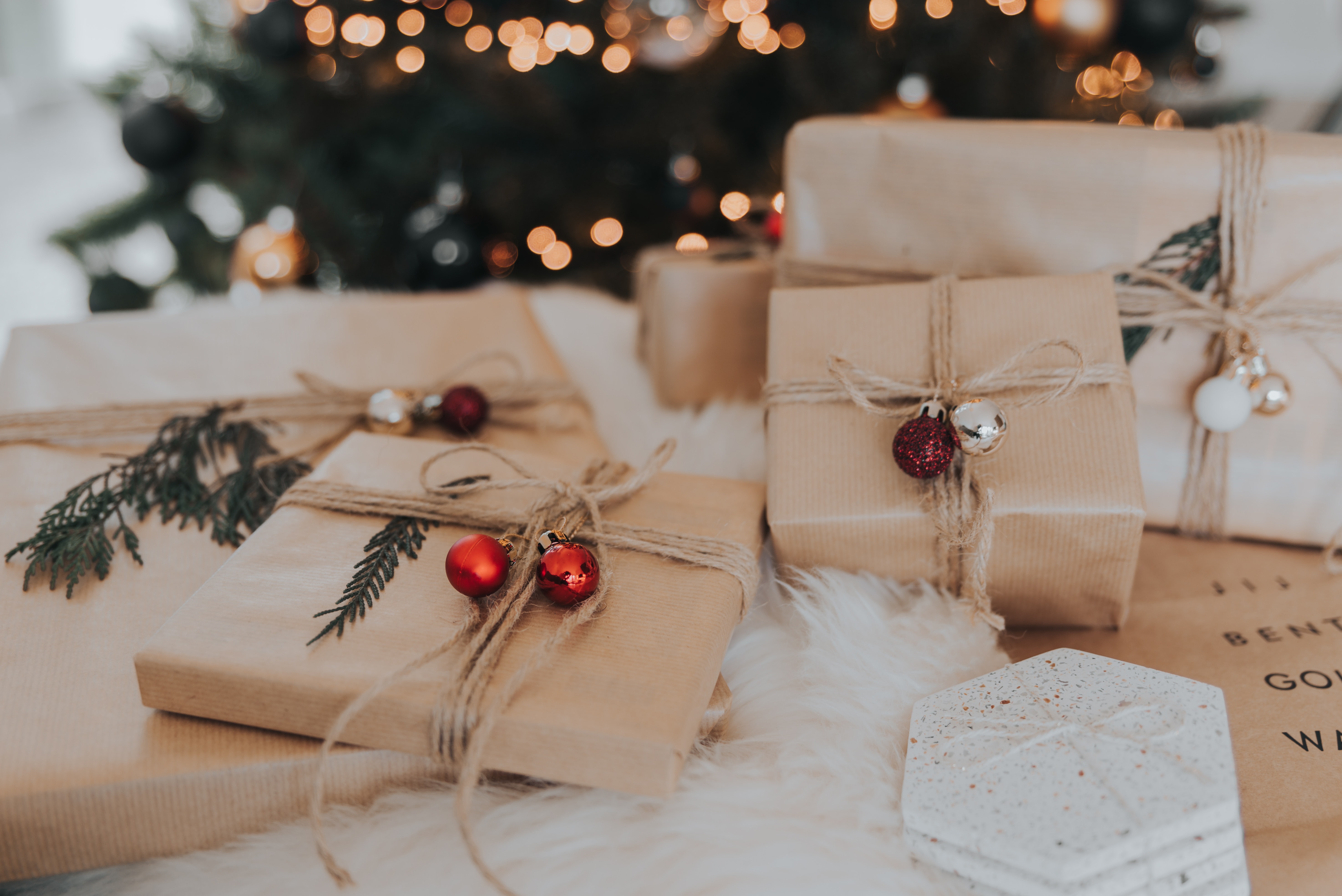 5 Rekomendasi Hadiah untuk Hampers Natal