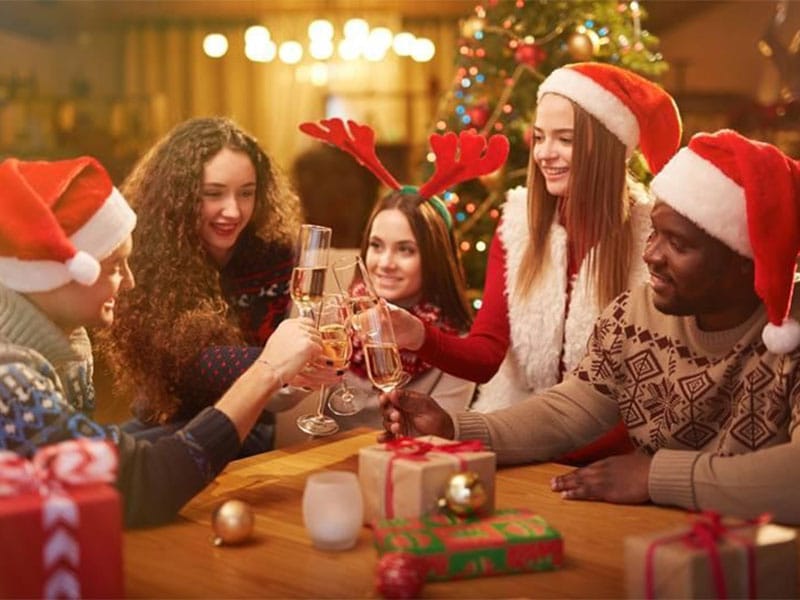 5 Ide Outfit Untuk Merayakan Natal